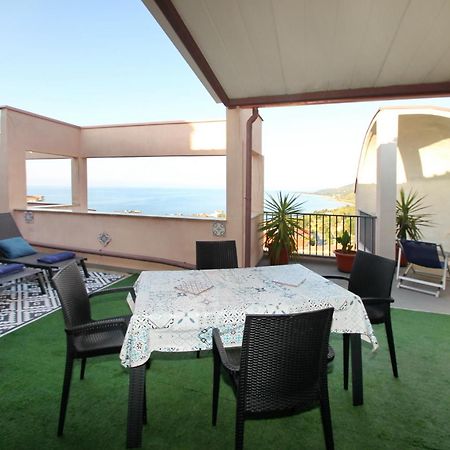 Attico Vista Mare Con Terrazza E Spa Riscaldata Santo Stefano di Camastra Kültér fotó