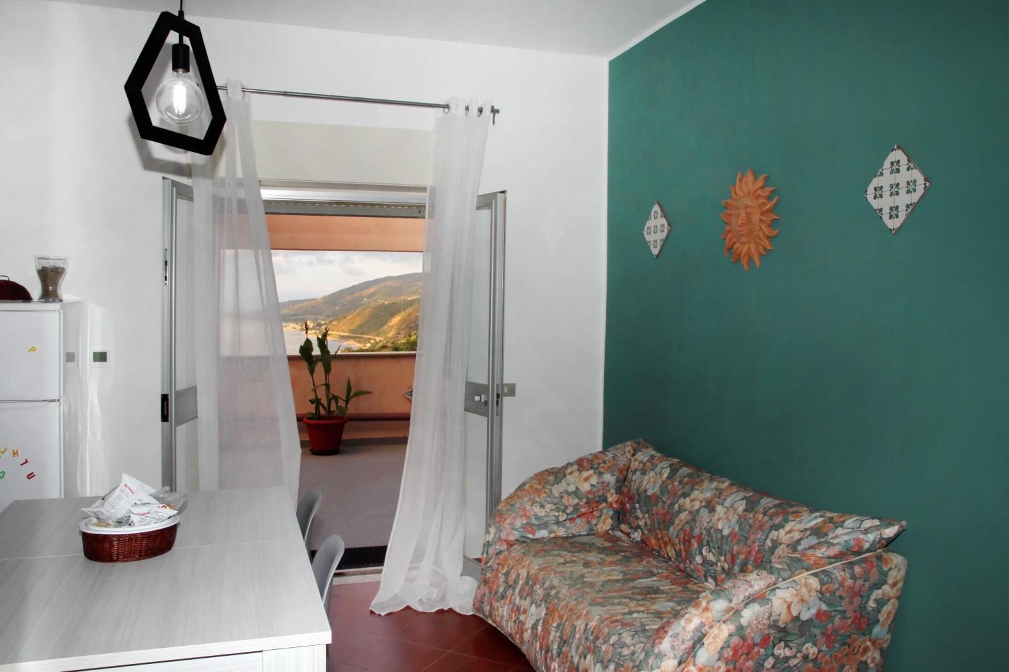 Attico Vista Mare Con Terrazza E Spa Riscaldata Santo Stefano di Camastra Kültér fotó