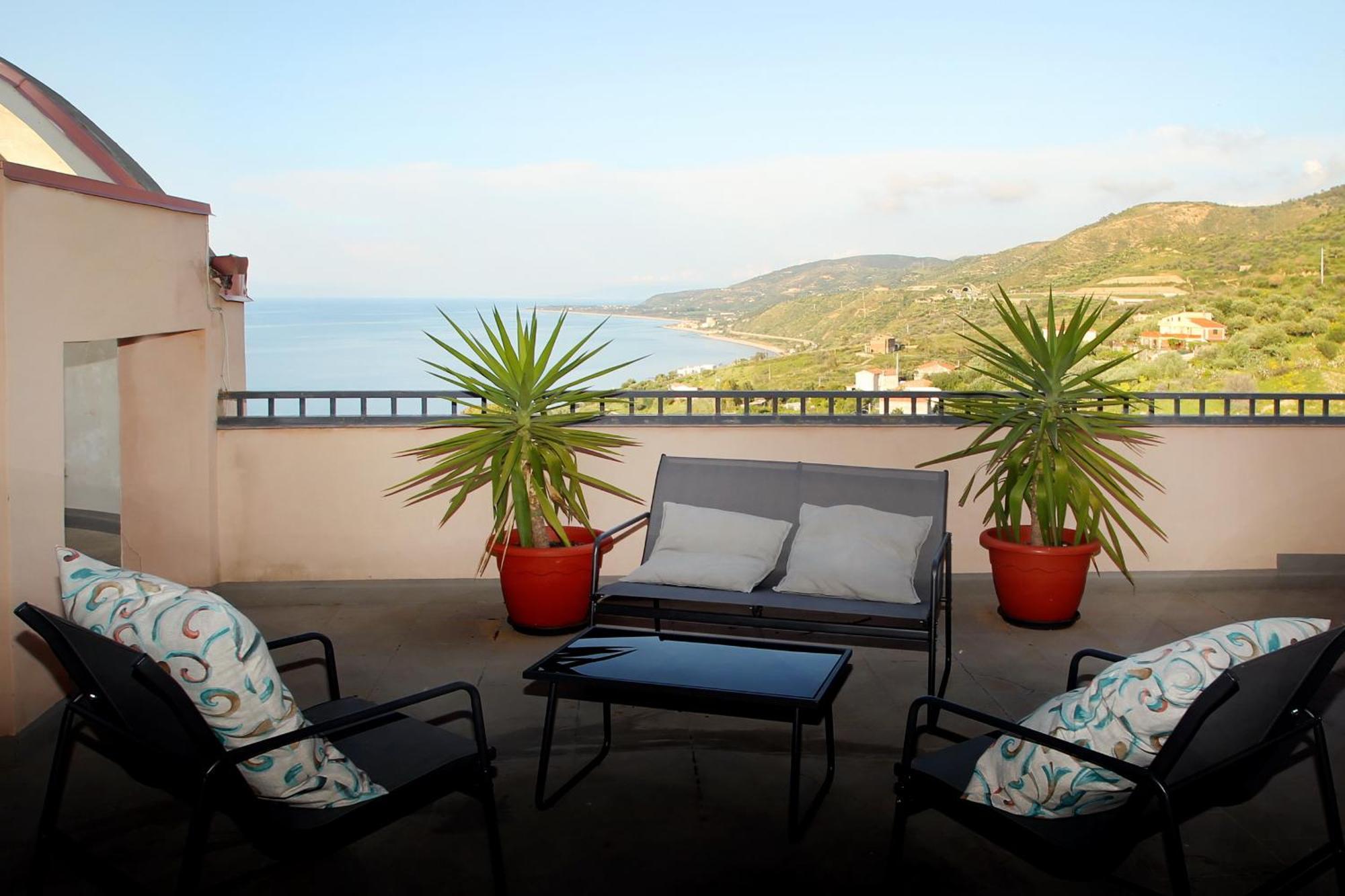 Attico Vista Mare Con Terrazza E Spa Riscaldata Santo Stefano di Camastra Kültér fotó